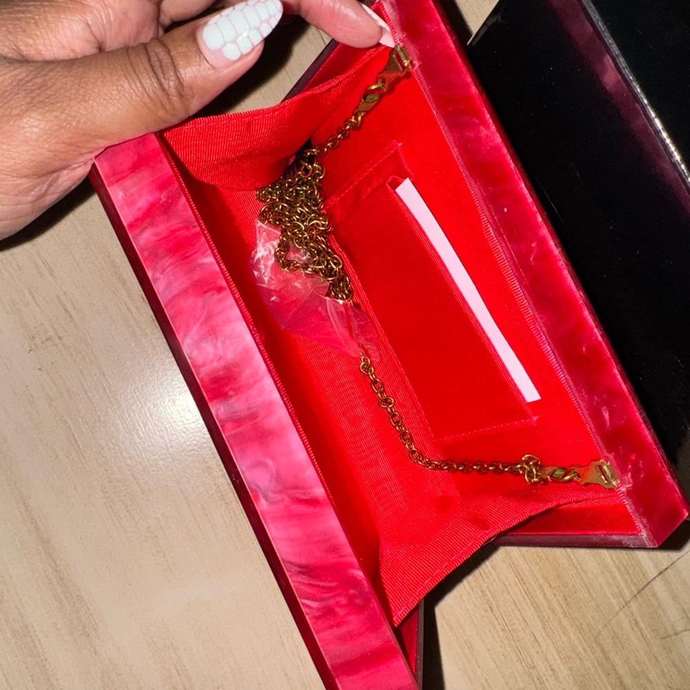 Kurt Geiger Lipstick Clutch with Chain NEW - Picture 10 of 12
